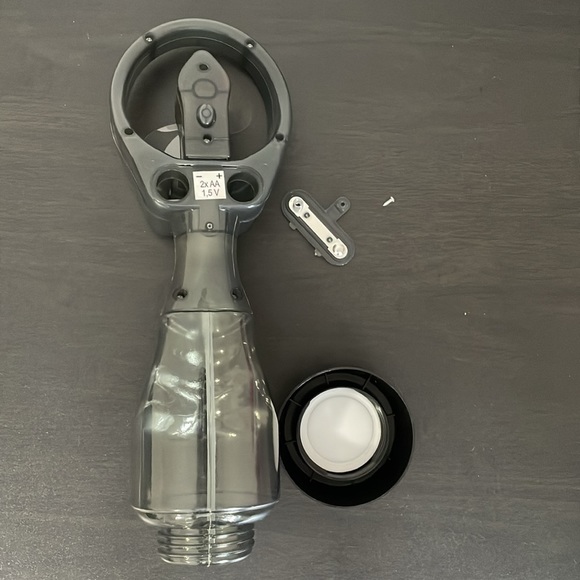 NWOT Personal cooling fan water mister battery powered - Picture 4 of 4